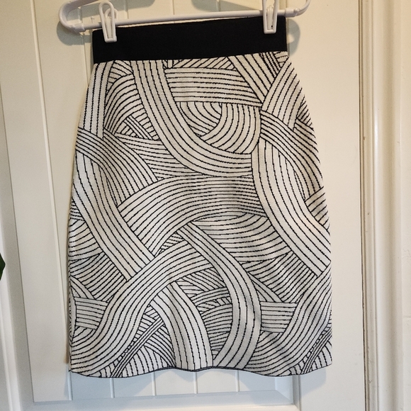 Anthropologie Maeve jovana Sweater Pencil skirt Black and White - Picture 3 of 9